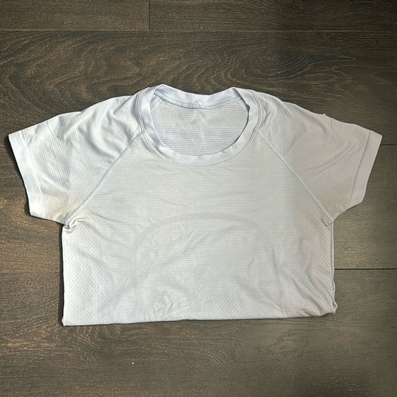 LULULEMON SWIFTLY TECH TOP. - Picture 1 of 7